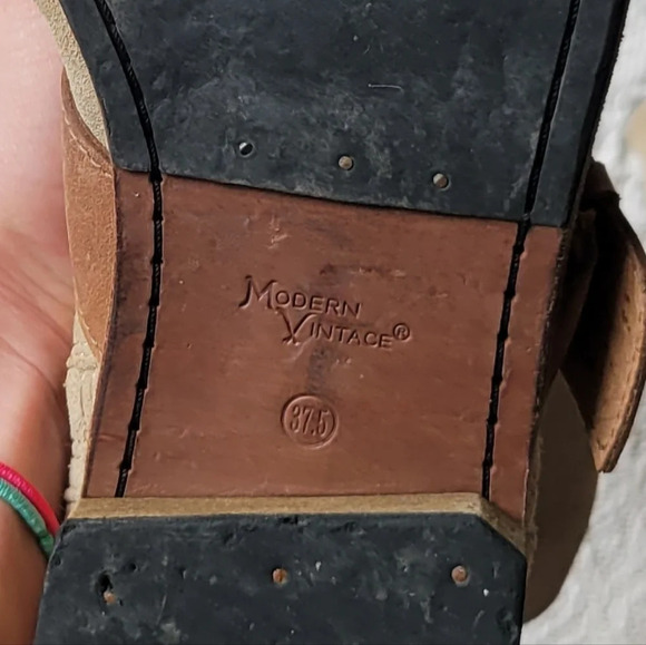 Modern Vintage Slouched Over the Ankle Zip up Belted Stacked Heel Boots - Picture 13 of 13